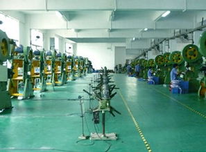 精密五金外殼廠與五金零售 產(chǎn)業(yè)協(xié)同與市場機(jī)遇探析